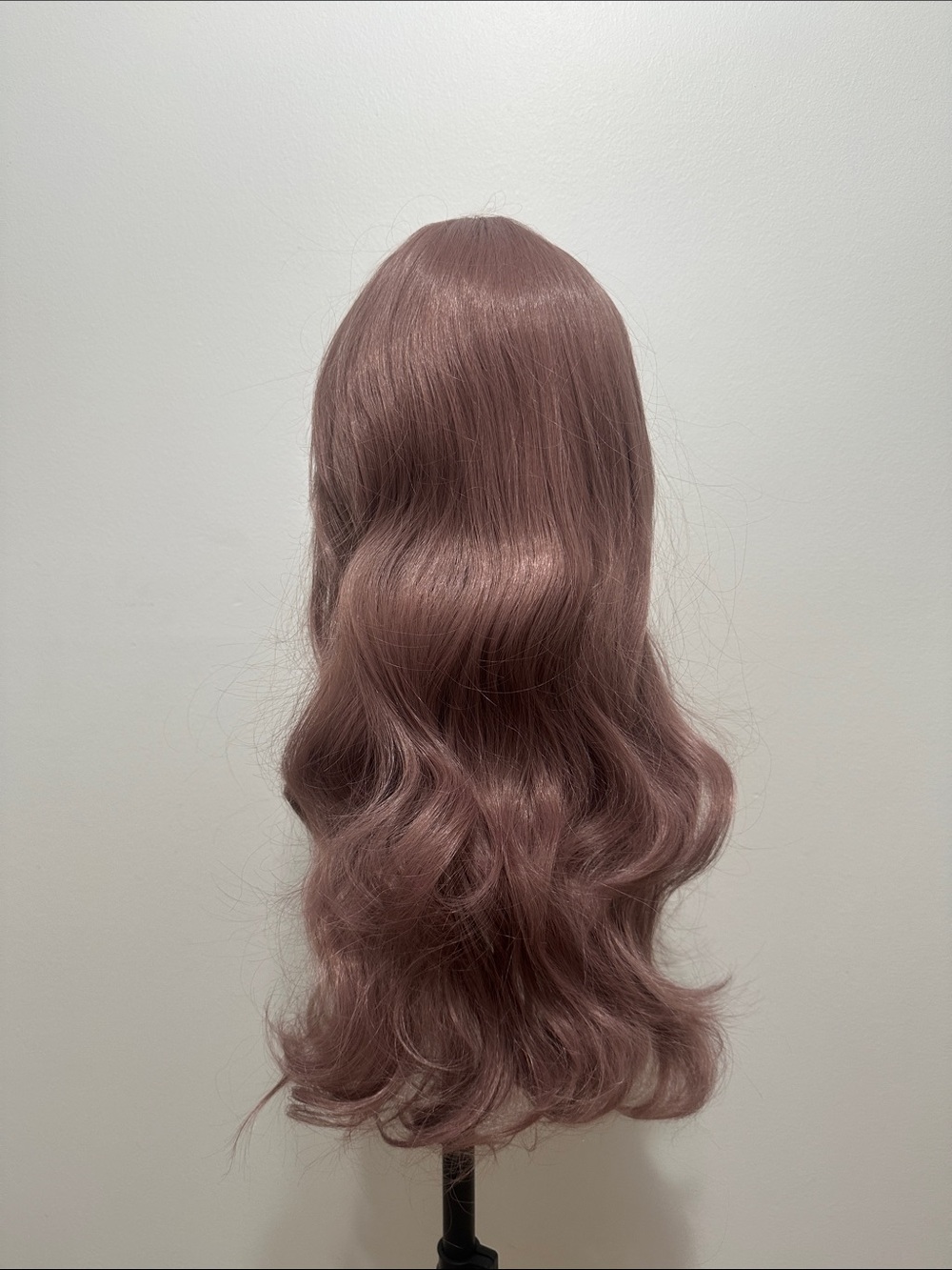 Long Wavy Women’s Wig in Dusty Rose